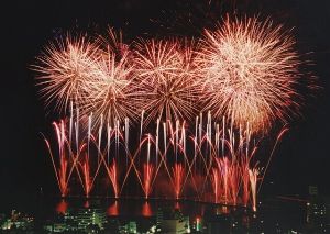 熱海海上花火大会(冬季) 熱海海上花火大会(冬季)