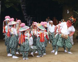 浅間神社例祭「羯鼓舞」