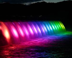 錦秋湖大滝ライトアップ