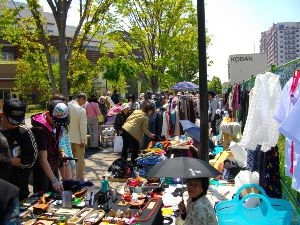 流山おおたかの森駅前広場フリマ（7月）